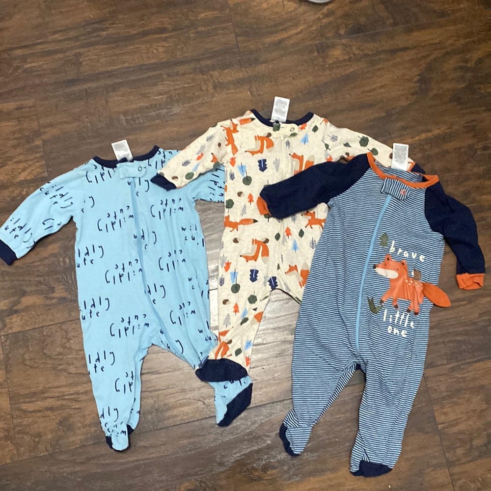 B2G1 FREE set of 3 sleeper pjs